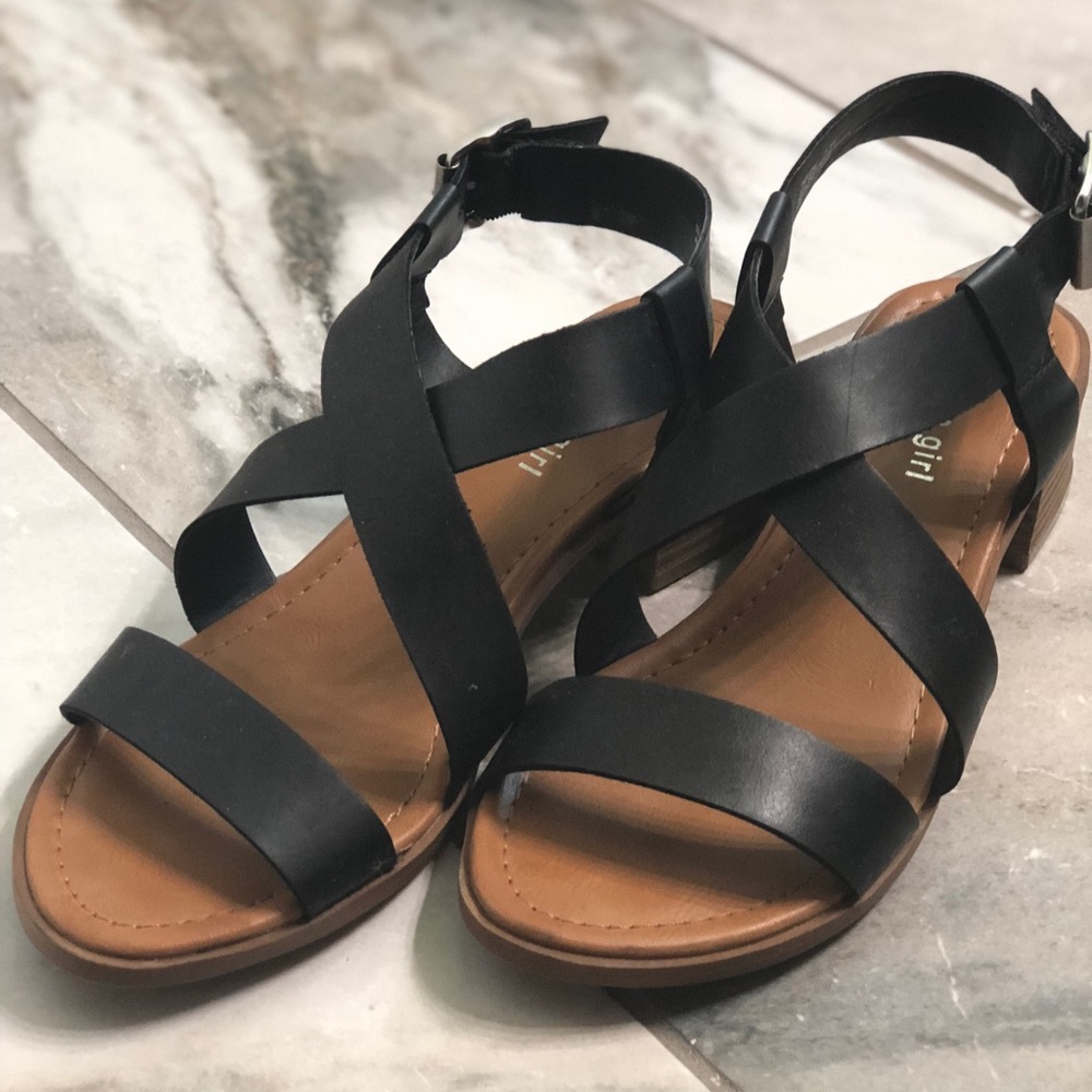 Madden Girl stewpot black sandals